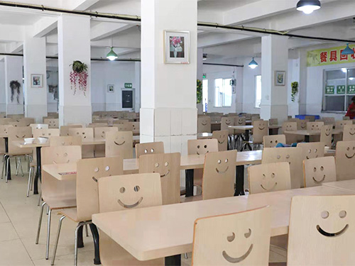 食堂環境2